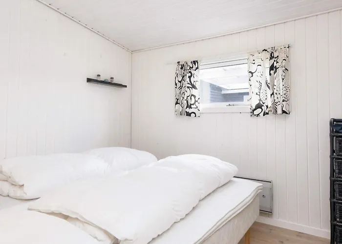 Two-bedroom In Borkop 8 بيت للعطل *